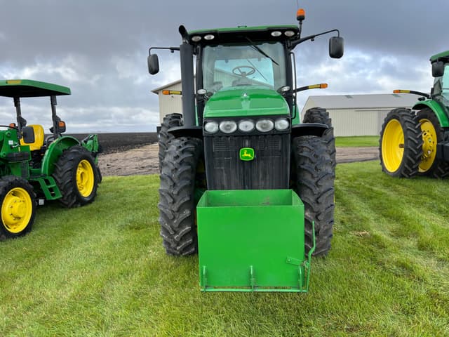 Image of John Deere 8225R equipment image 1