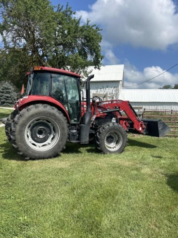 Image of Case IH Farmall 110C equipment image 1