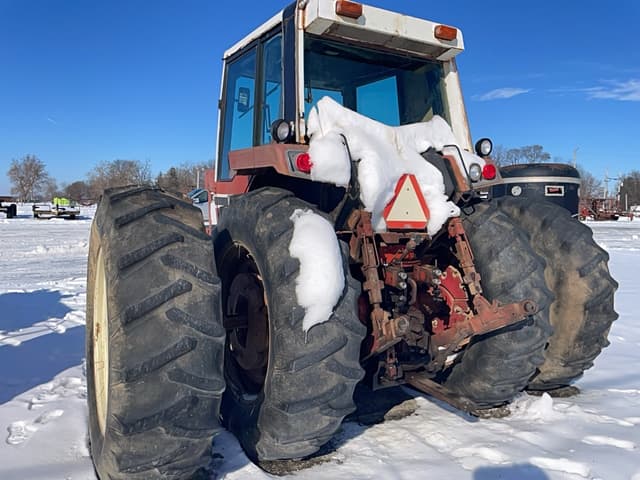 Image of International Harvester 1086 equipment image 2