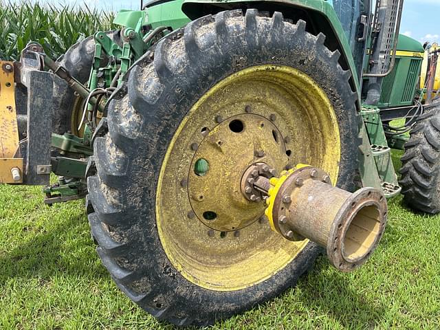 Image of John Deere 7410 equipment image 2