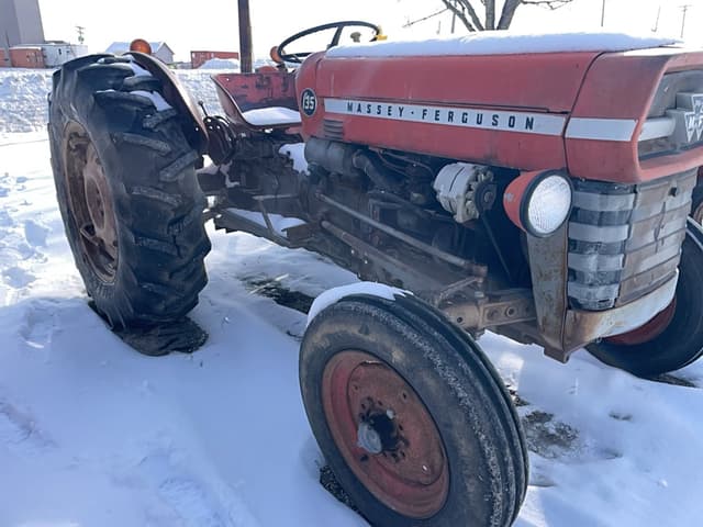 Image of Massey Ferguson 135 equipment image 2