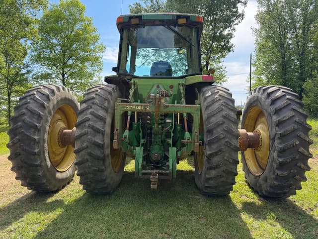 Image of John Deere 8200 equipment image 4