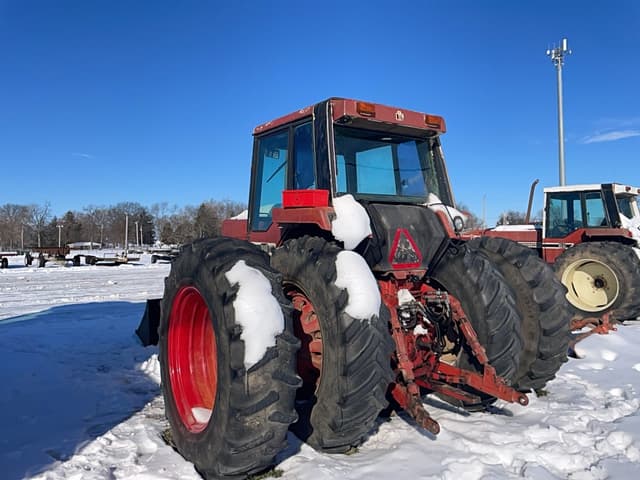 Image of International Harvester 1586 equipment image 2