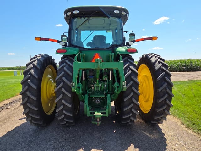 Image of John Deere 8225R equipment image 3