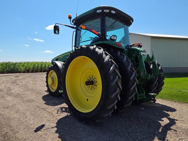 Image of John Deere 8225R equipment image 4