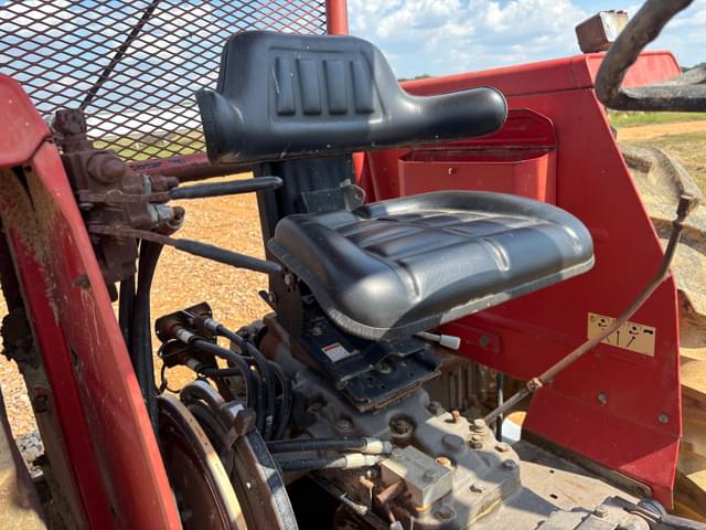 Image of Massey Ferguson 261 equipment image 4
