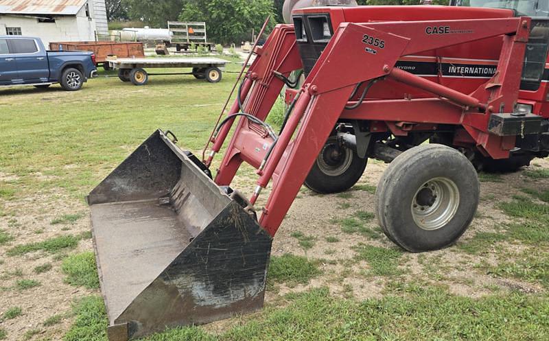 Image of Case IH 2355 Image 1