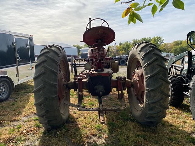 Image of Farmall H equipment image 4