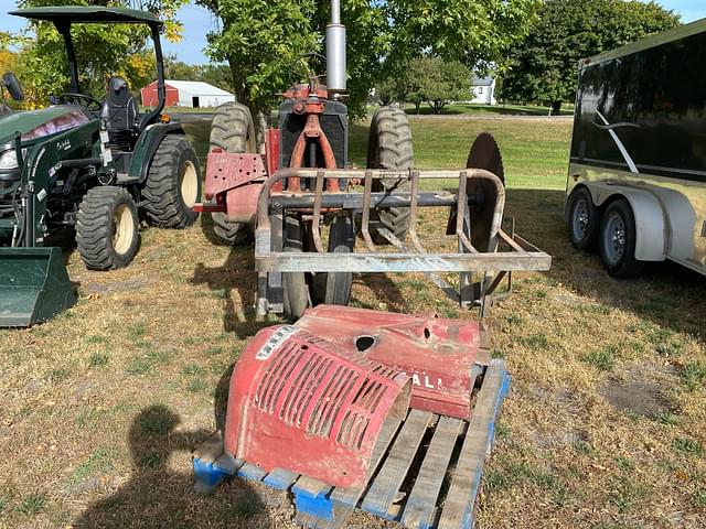 Image of Farmall H equipment image 1