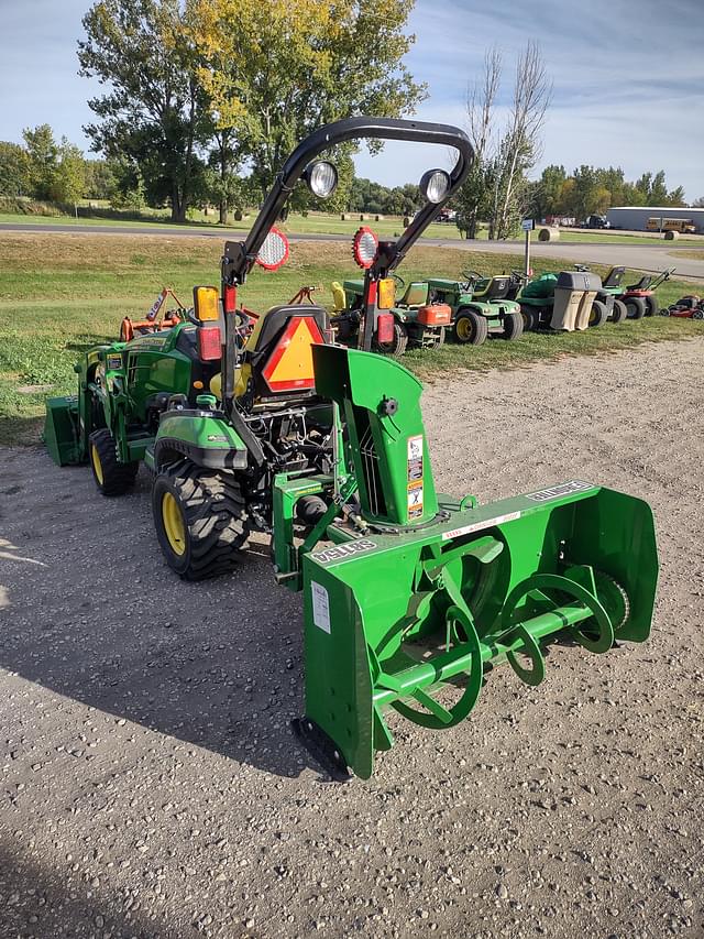 Image of John Deere 1025R equipment image 4