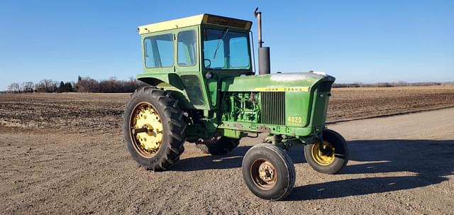 Image of John Deere 4020 equipment image 1
