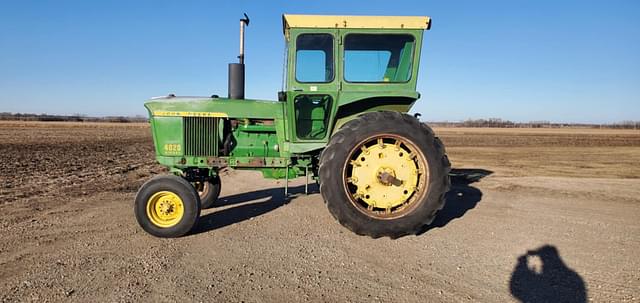 Image of John Deere 4020 equipment image 2