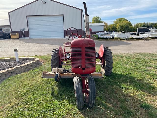 Image of Farmall B equipment image 1