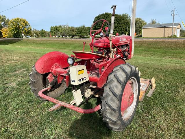 Image of Farmall B equipment image 4