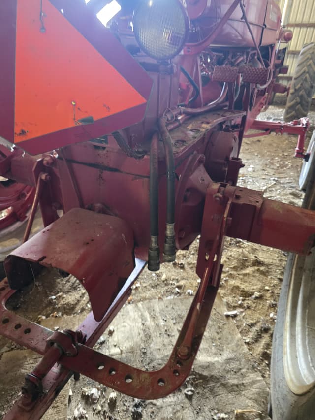 Image of Farmall M equipment image 4
