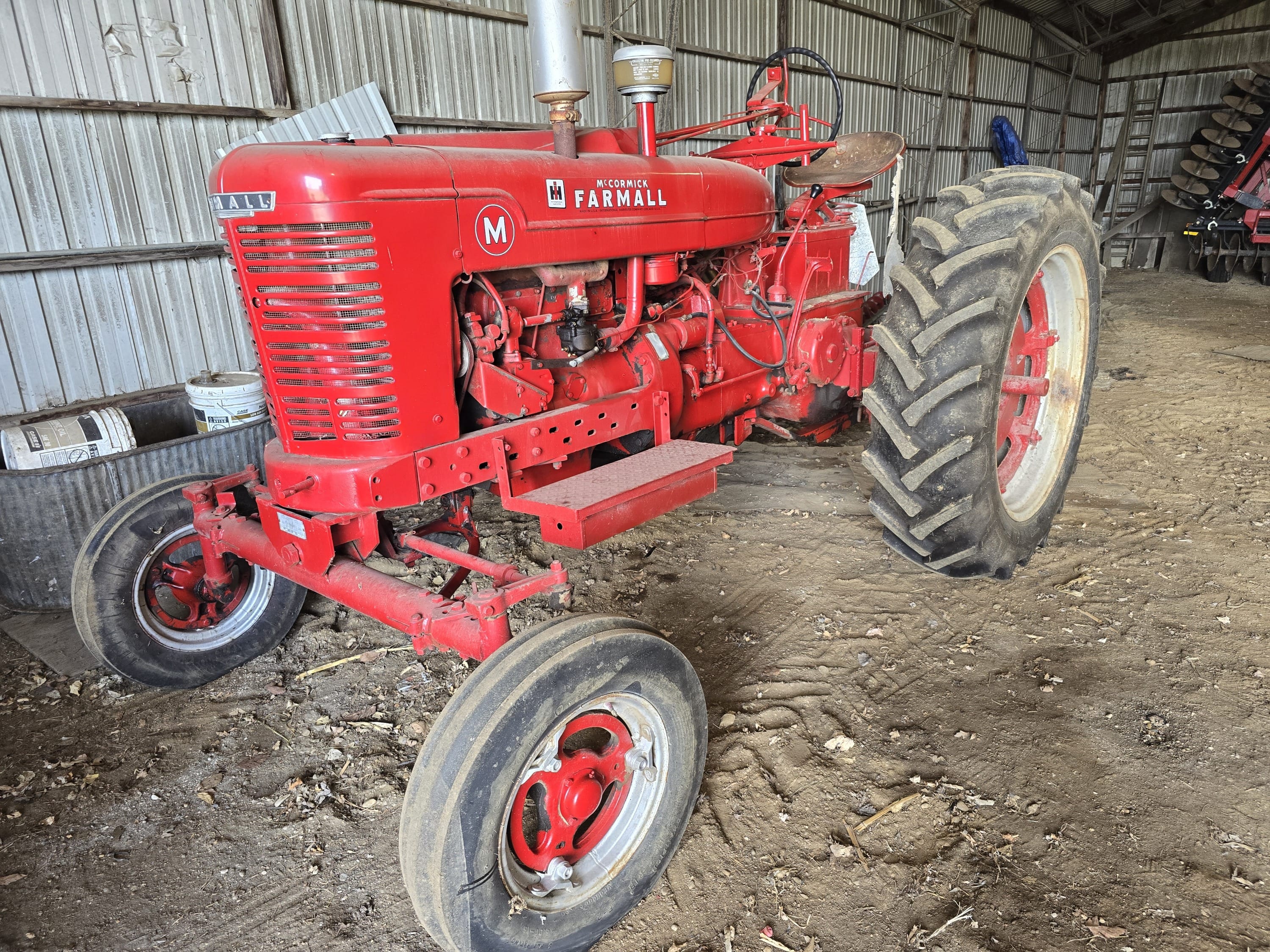 Farmall M Equipment Image0