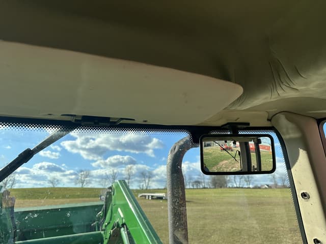 Image of John Deere 7130 equipment image 3