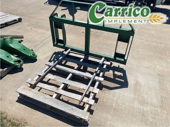 Tri-L Bale Spear Equipment Image0