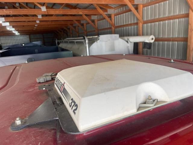 Image of Case IH 372 equipment image 2