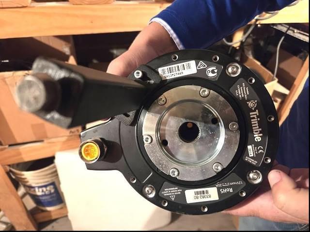 Image of Trimble FM750 equipment image 1