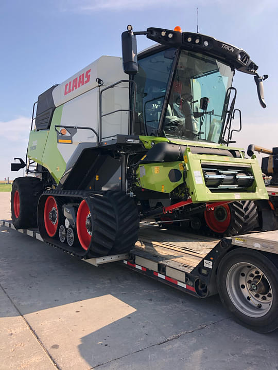 Image of CLAAS Trion 740TT equipment image 1