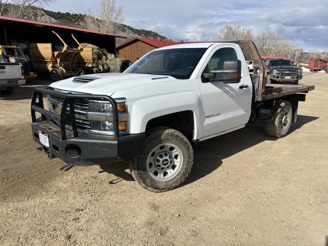 Image of GMC 3500HD equipment image 1