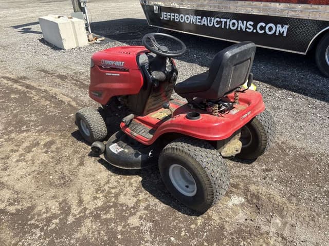 Image of Troy Bilt Bronco equipment image 3