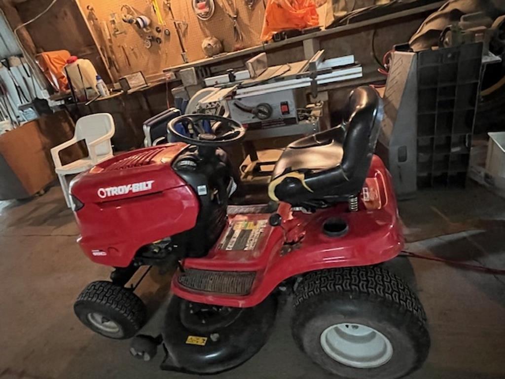 Image of Troy Bilt Bronco Image 0