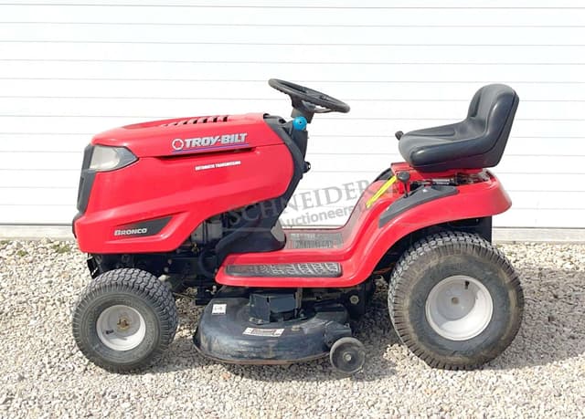 Image of Troy Bilt Bronco equipment image 3