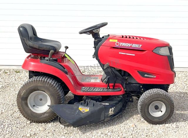 Image of Troy Bilt Bronco equipment image 2