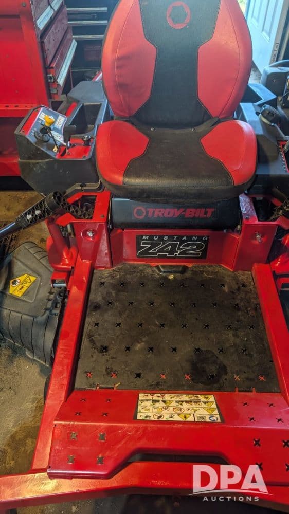 Image of Troy Bilt MUSTANG Z42 Primary image