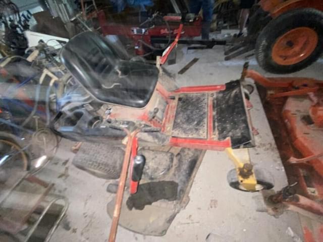 Image of Troy Bilt Mustang equipment image 3