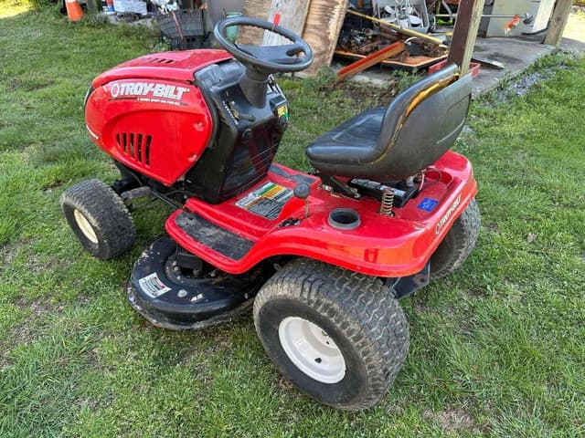 Image of Troy Bilt Pony equipment image 2