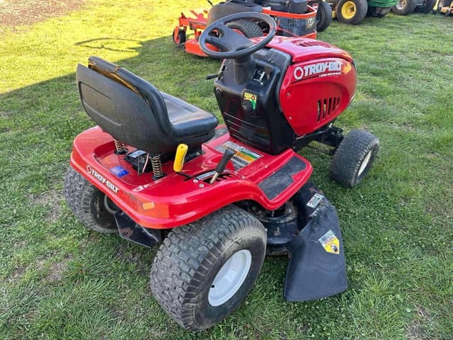 Image of Troy Bilt Pony equipment image 4