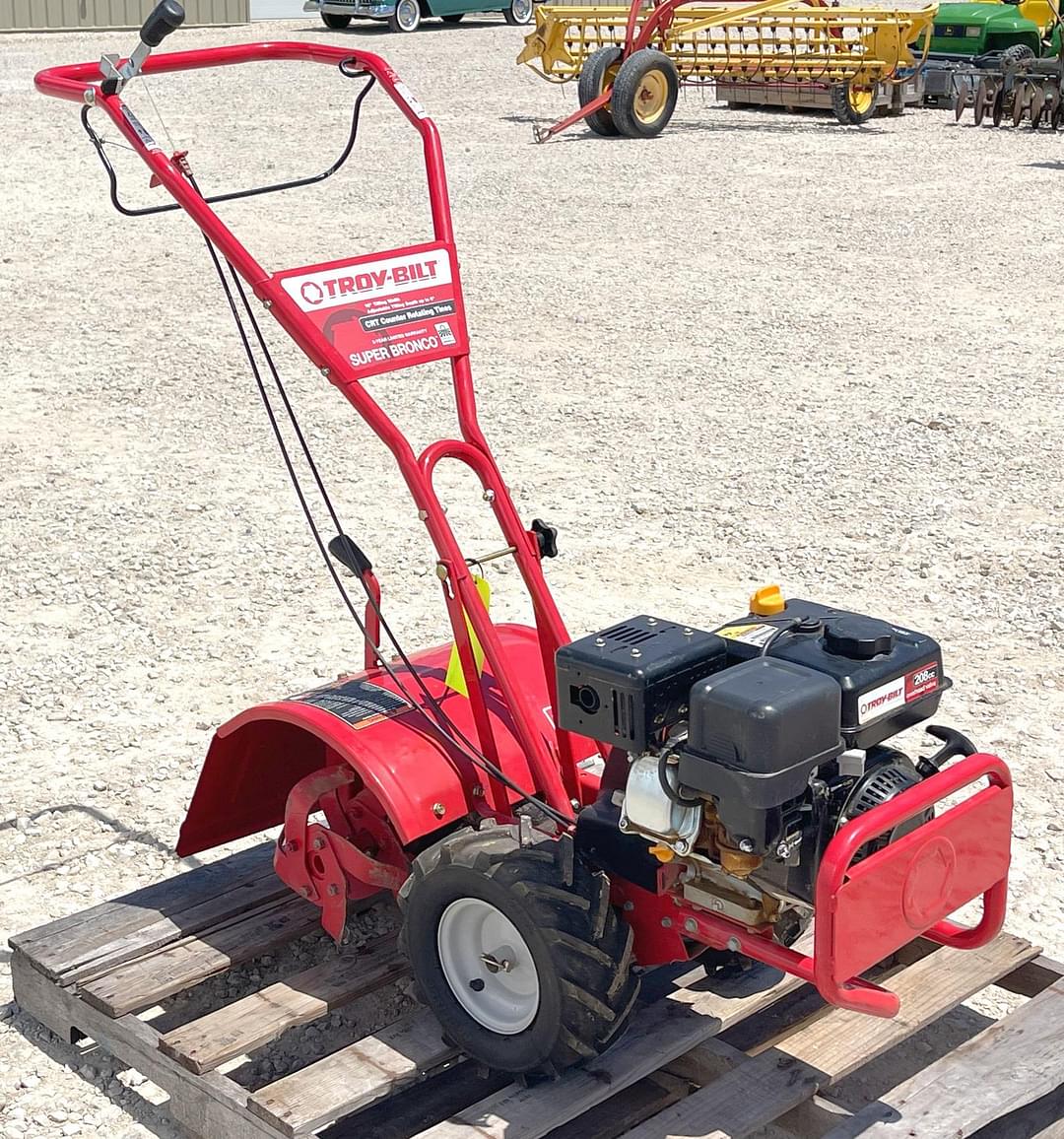 Image of Troy Bilt Super Bronco Primary image