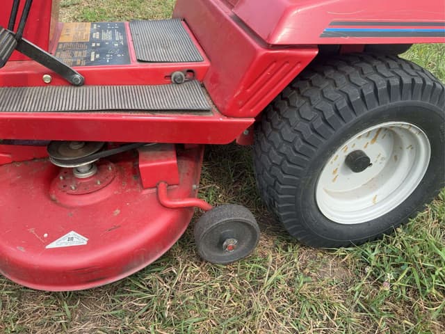 Image of Troy Bilt LX426 equipment image 3