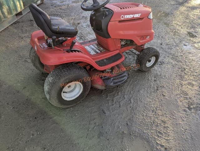 Image of Troy Bilt Pony equipment image 4