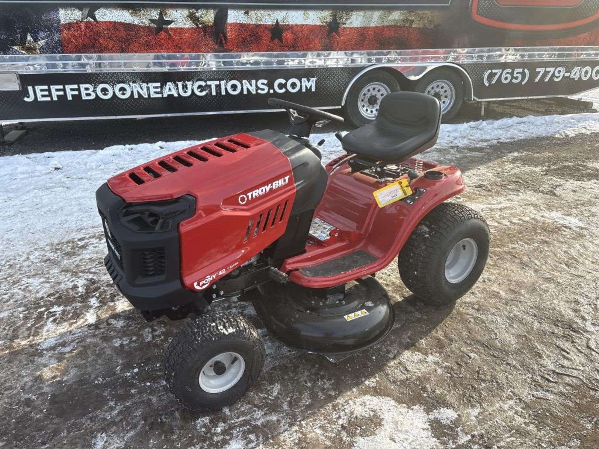 Troy Bilt Pony Equipment Image0