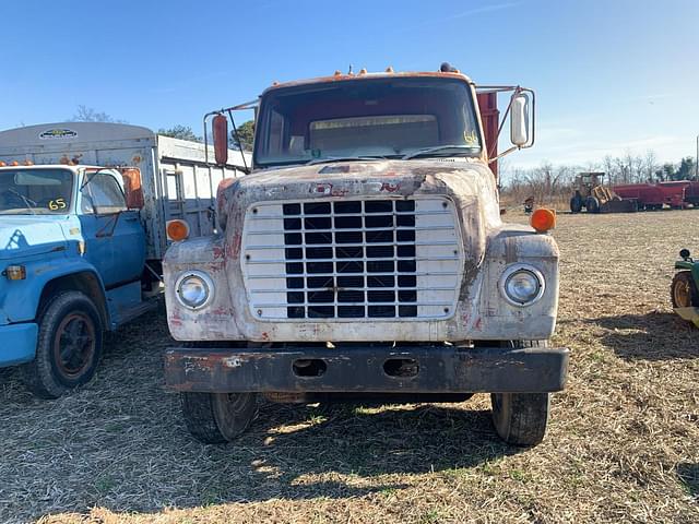 Image of Ford F-800 equipment image 2