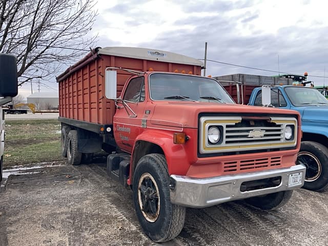 Image of Chevrolet C60 equipment image 1
