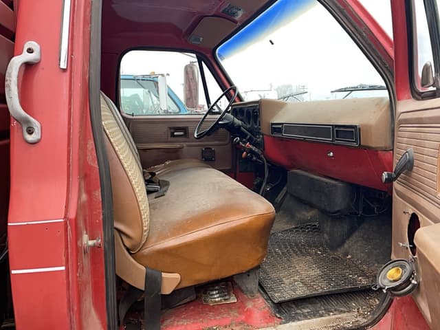 Image of Chevrolet C60 equipment image 3