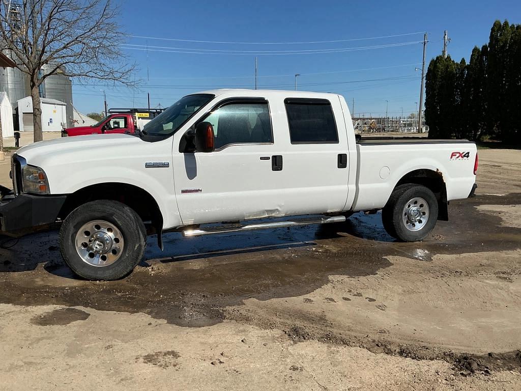 Image of Ford F-250 Primary image
