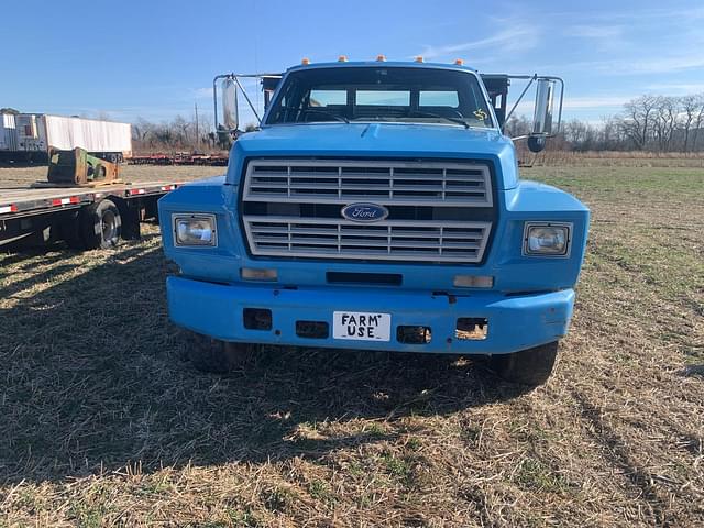 Image of Ford F-700 equipment image 1