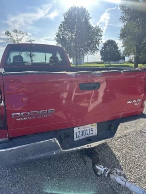 Image of Dodge Ram 2500 equipment image 2