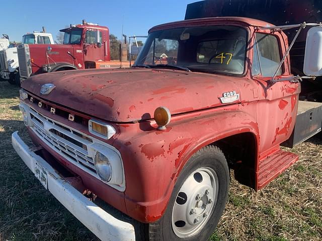 Image of Ford F-650 equipment image 1