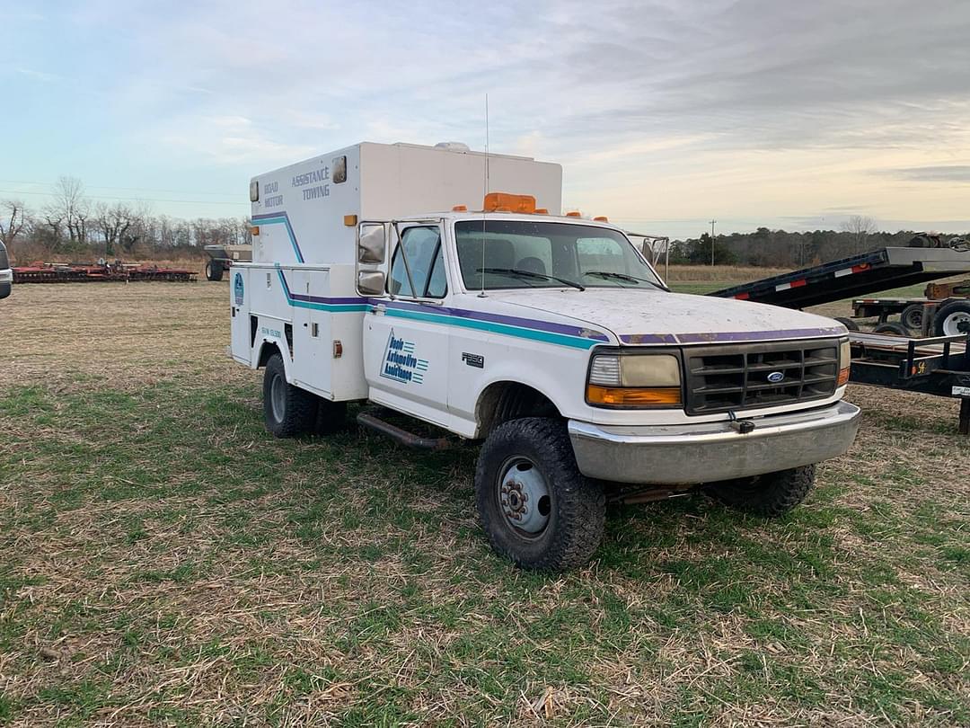 Image of Ford F-350 Primary image