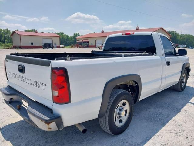 Image of Chevrolet 1500 equipment image 4