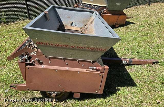 Image of Turfco Mete-R Matic III equipment image 3