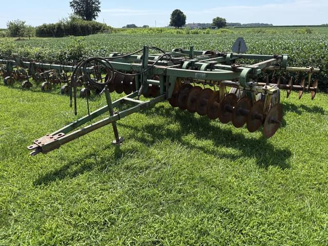 Image of John Deere 210 equipment image 2