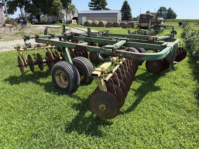 Image of John Deere 210 equipment image 4